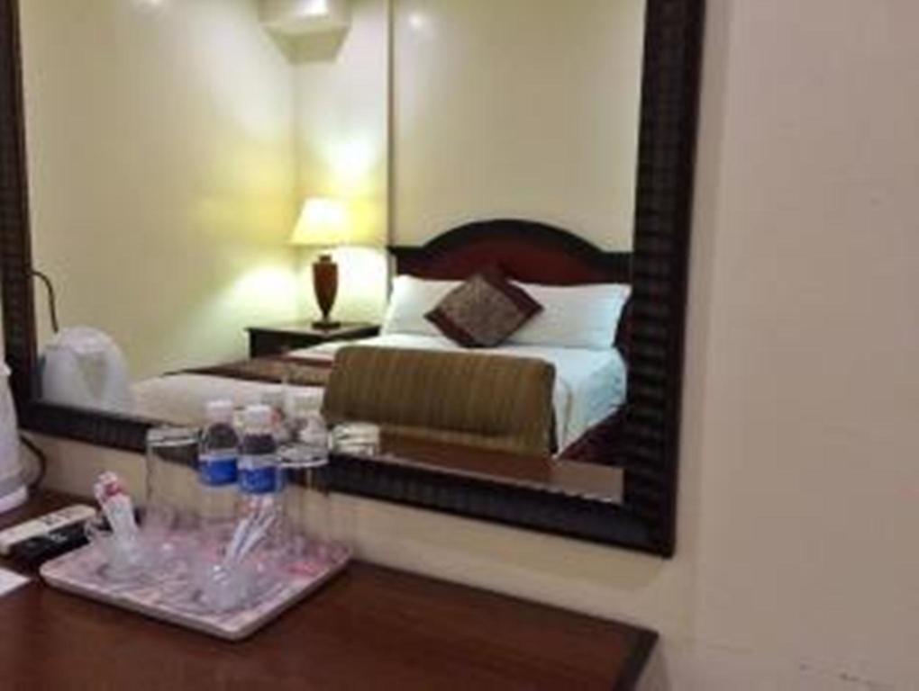 Cindy Kelly Hotel Olongapo Eksteriør bilde